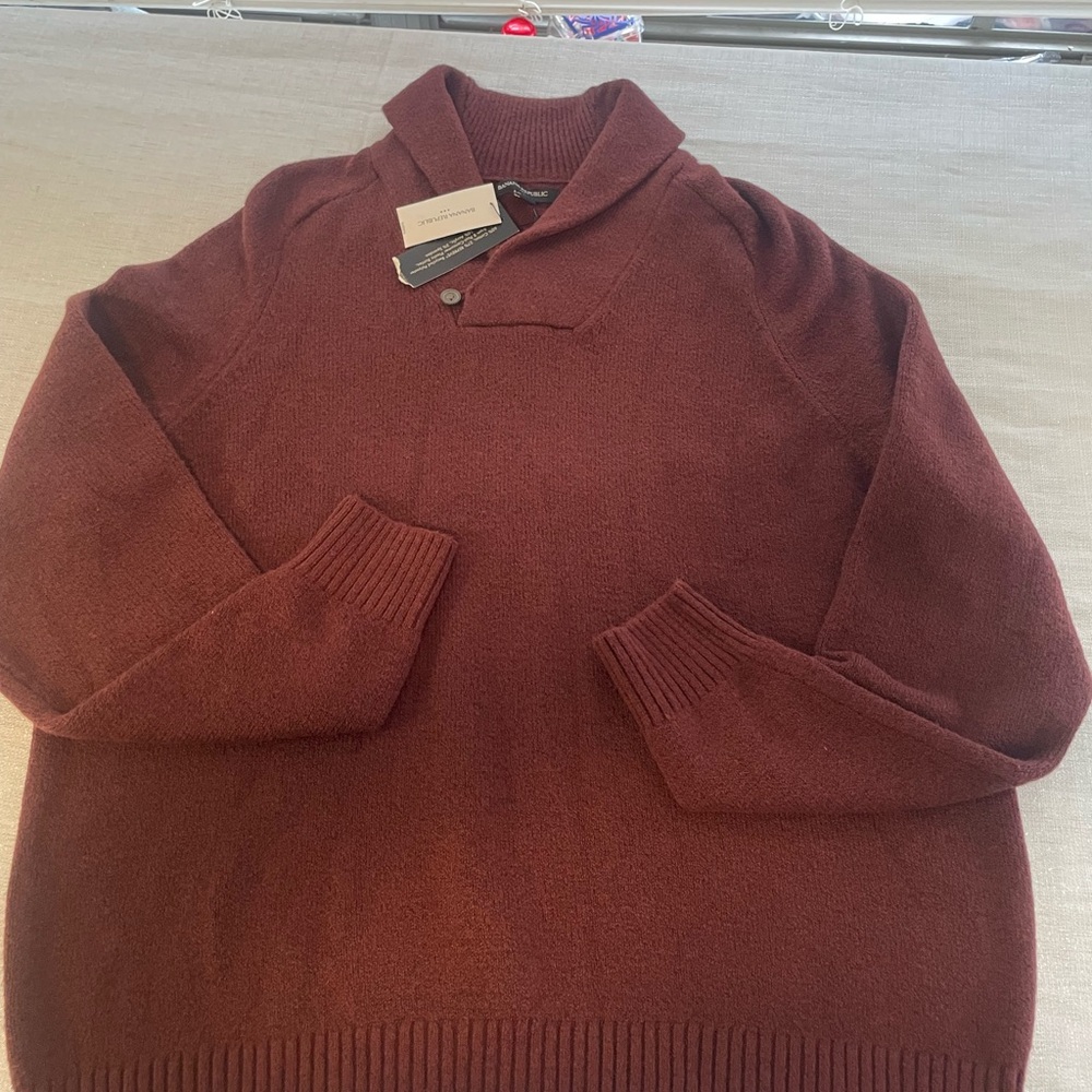 Banana Republic Men's Maroon Turtleneck Sweater